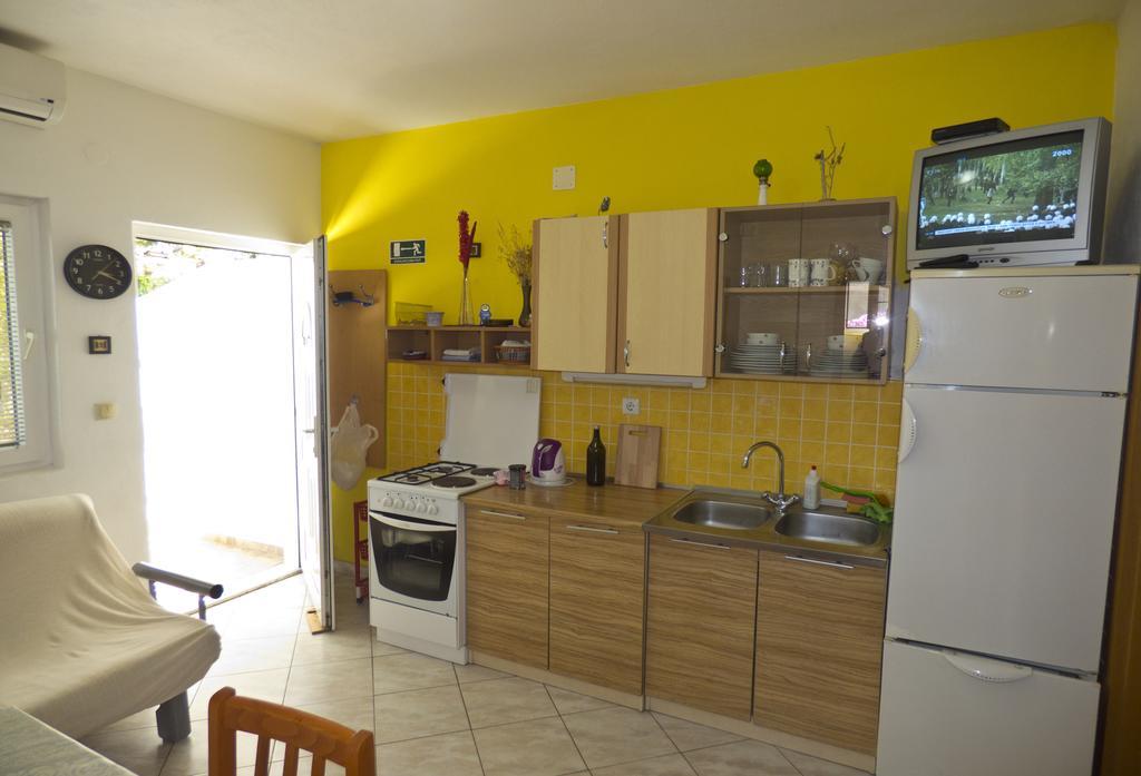 Apartments Plaza Ivan Dolac Room photo