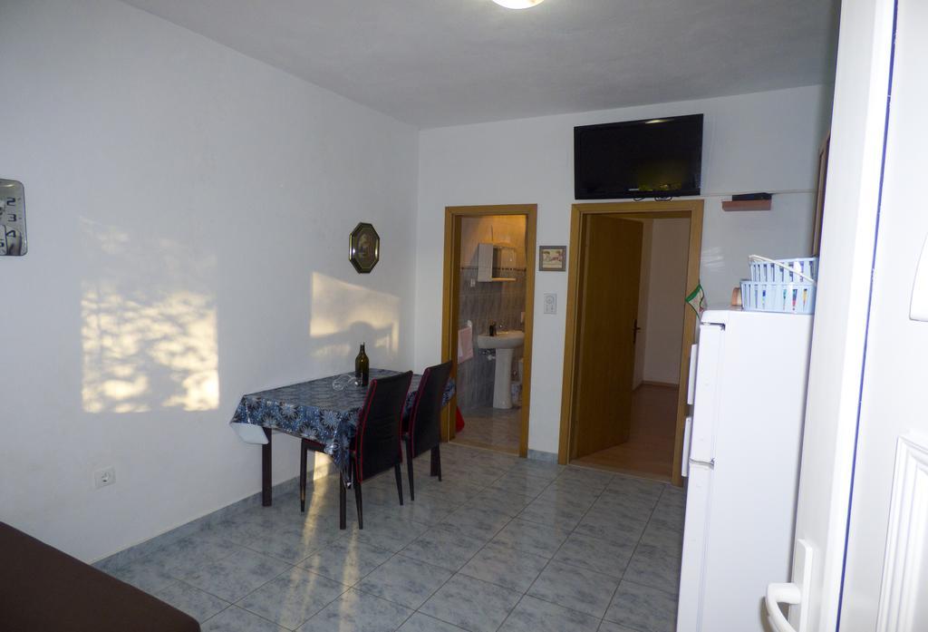 Apartments Plaza Ivan Dolac Room photo