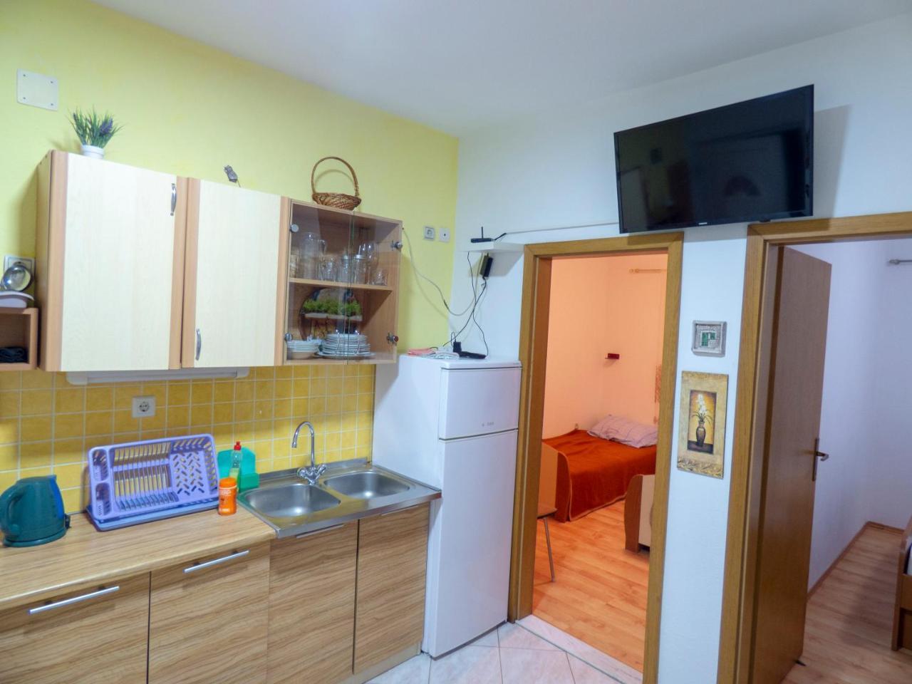 Apartments Plaza Ivan Dolac Exterior photo