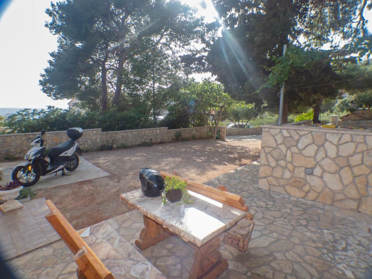 Apartments Plaza Ivan Dolac Exterior photo